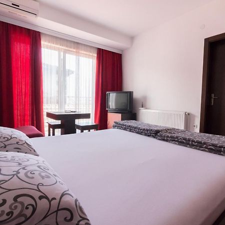 Манго Ohrid Exterior photo